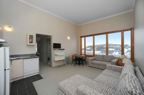 Smiggins Chalet Apartments - Accommodation Yamba 2