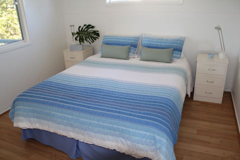 The Boathouse Narrawallee - Accommodation Yamba 2