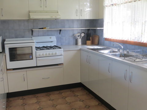Annies Holiday Units - Accommodation Yamba 1
