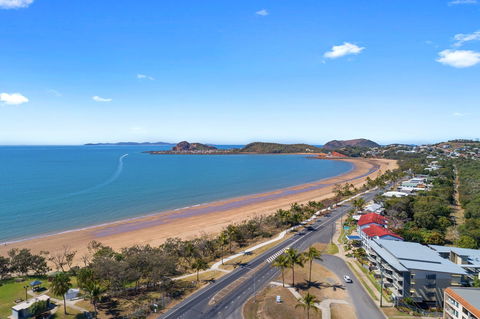 Beaches On Lammermoor Apartments - Accommodation Yamba 2