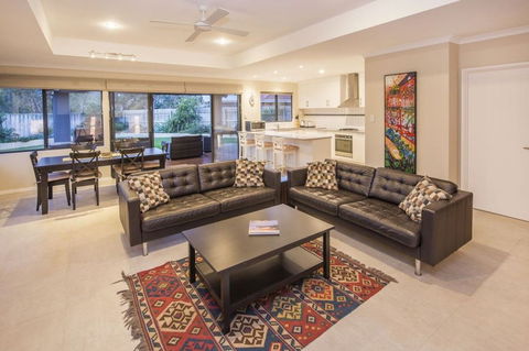 Dave's Digs - Accommodation Yamba 1