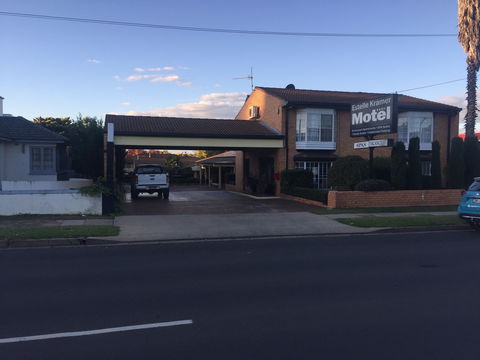 Estelle Kramer Motel - Accommodation Yamba 0