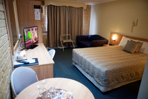 Forest Lodge Motor Inn And Restaurant - Accommodation Yamba 2