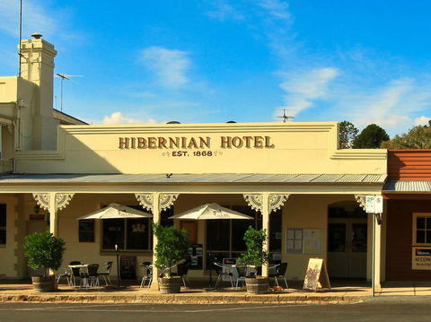 Hibernian Hotel Apartments - Accommodation Yamba 0