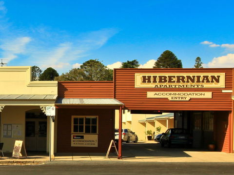 Hibernian Hotel Apartments - Accommodation Yamba 1
