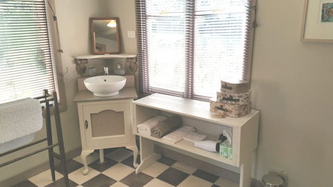 Mara Ponds Branxholm - Accommodation Yamba 2