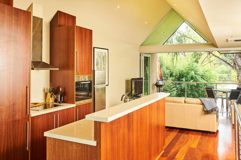 No. 6 Luxury Private Haven - Accommodation Yamba 2