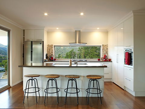 Rooms & Brooms Accommodation - Accommodation Yamba 1