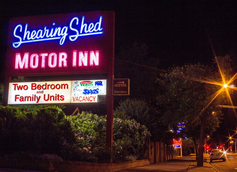Shearing Shed Motor Inn - Open - Accommodation Yamba 2