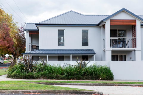 Stay Bathurst - Accommodation Yamba 0