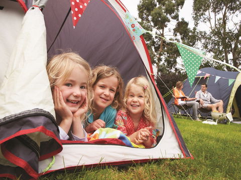 Westview Caravan Park - Open For Essential Travel Only - Accommodation Yamba 0