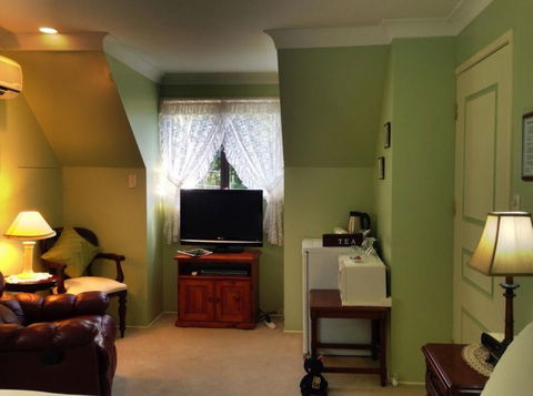 Curtis Falls Mountain Retreat - Accommodation Yamba 5