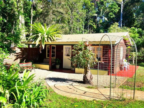 Curtis Falls Mountain Retreat - Accommodation Yamba 7