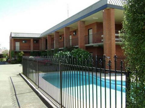 Moe Motor Inn - Accommodation Yamba 0
