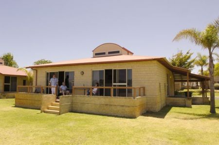Discovery Holiday Parks - Koombana Bay - Accommodation Yamba 0