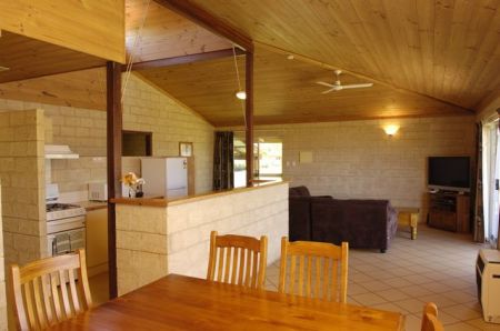 Discovery Holiday Parks - Koombana Bay - Accommodation Yamba 1