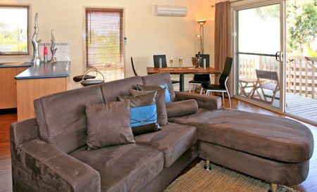 Anglesea Overboard Seaside Cottage - Accommodation Yamba 5