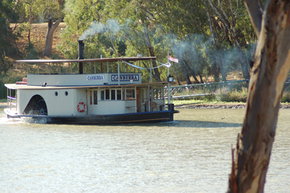 Emmylou Paddle Steamer - Accommodation Yamba 3