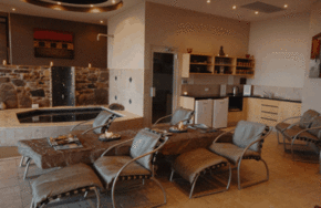 Breathtaker On High Spa Retreat - Accommodation Yamba 1