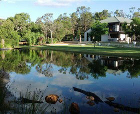Lake House Gallery - Accommodation Yamba 0