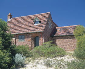 The Hermitage - Accommodation Yamba 0