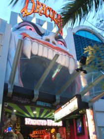 Draculas Haunted House - Accommodation Yamba 0
