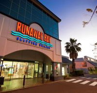 Runaway Bay Shopping Village - Accommodation Yamba