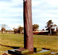 The Flood Memorial or The Stump - Accommodation Yamba