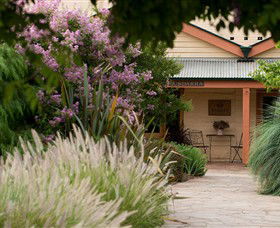 Baileys Of Glenrowan - Accommodation Yamba 0