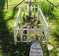 Johnny Gilberts Grave - Accommodation Yamba