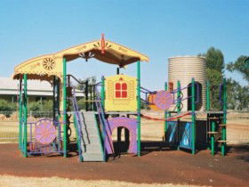 Charleville - Graham Andrews Parklands - Accommodation Yamba 4