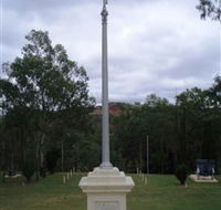 The Coronation Lamp Memorial - Accommodation Yamba