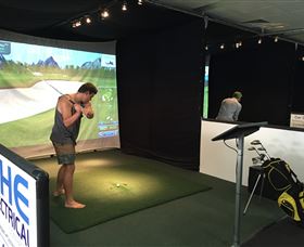 GolfTec - Accommodation Yamba 1