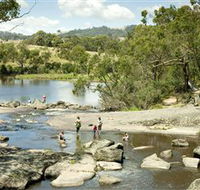 Polly McQuinns - Accommodation Yamba