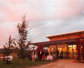 Amulet Vineyard And Beechworth Cider - Accommodation Yamba 0