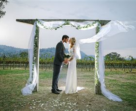 Amulet Vineyard And Beechworth Cider - Accommodation Yamba 1