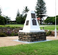 Dunwich War Memorial - Accommodation Yamba