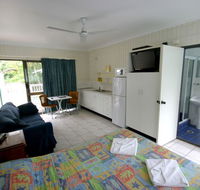 Tropical Palms Inn - Accommodation Yamba