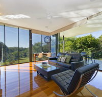 Glass On Glasshouse - Accommodation Yamba