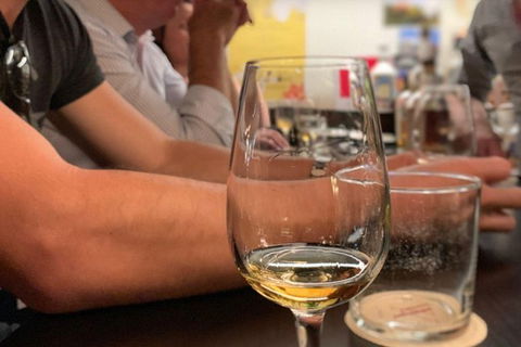 Melbourne History & Whisky Bars Tour - Accommodation Yamba 5