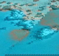 Reef and Island Scenic Flight from Airlie Beach - Accommodation Yamba