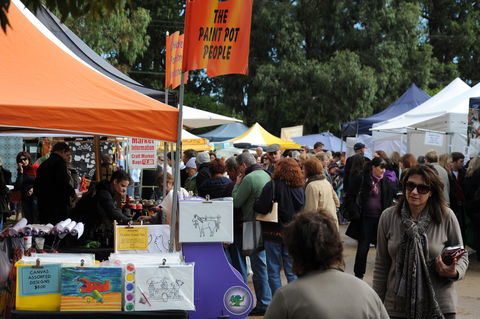 Red Hill Community Market - Accommodation Yamba 2