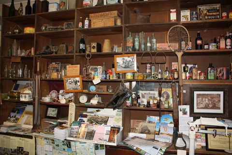 Tuena Panning For Gold - Accommodation Yamba 1