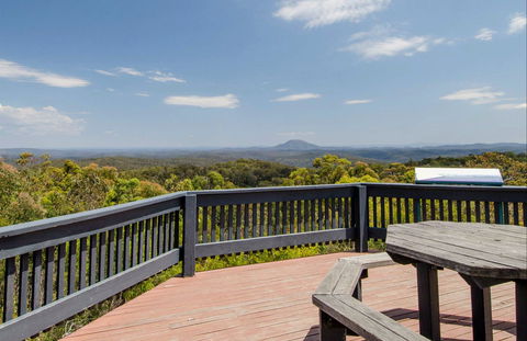Finchley Lookout - Accommodation Yamba 0