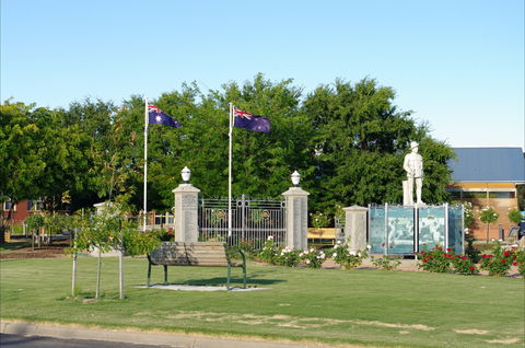 WW1 Memorial Park - Accommodation Yamba 1