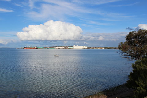 First Landing Site - Accommodation Yamba 2