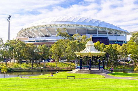 Departure Private Transfers: Adelaide To Adelaide Airport ADL In Luxury Van - Accommodation Yamba 8