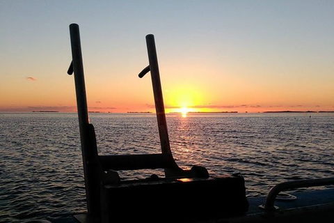 Sunset Geraldton Harbour Cruise - Accommodation Yamba 2