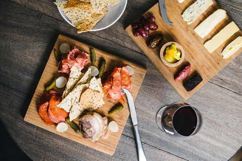 Bellevue - Accommodation Yamba 0