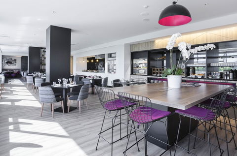 MRepublic Restaurant, Bar And Lounge - Accommodation Yamba 0